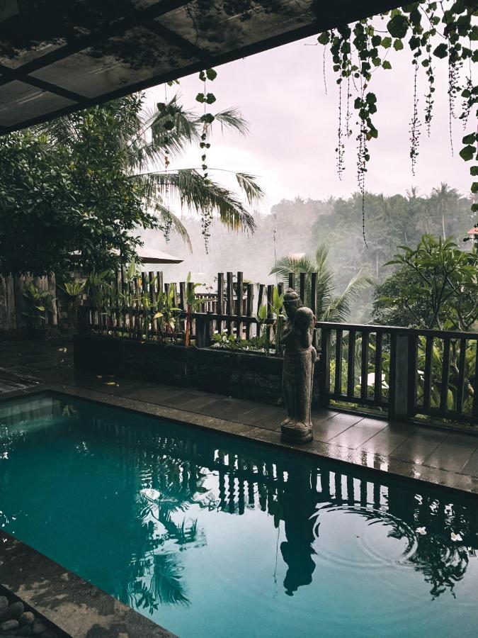 Ubud Paras Villa Exterior photo