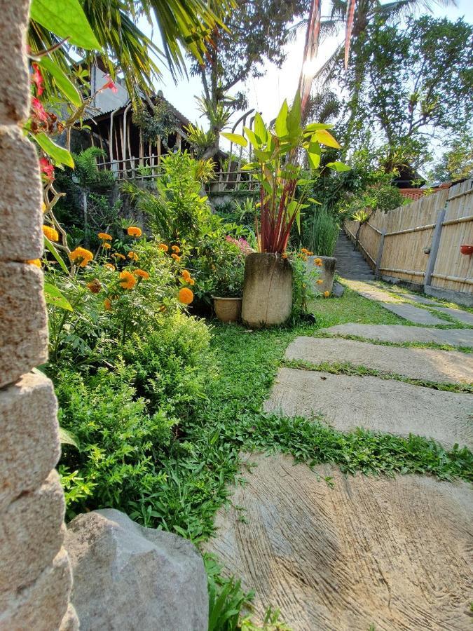 Ubud Paras Villa Exterior photo